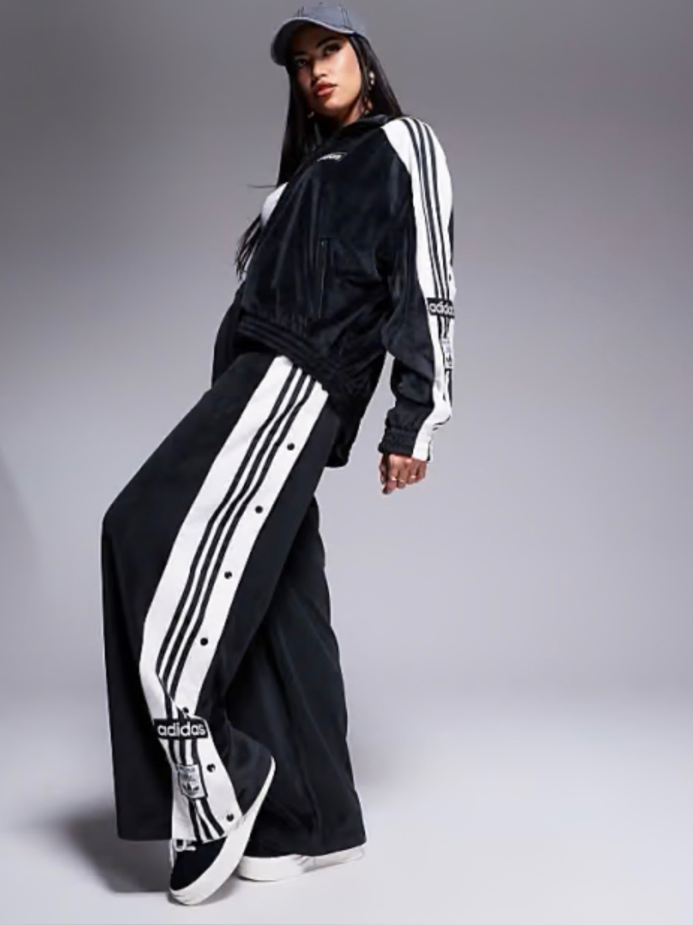ADILENIUM SEASON 2
MEGA OVERSIZED ADIBREAK PANTS